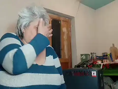 Snapshot of ExquisiteMature chatting on February 21, 10:37 pm ExquisiteMature online show from February 21, 10:37 pm