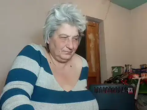 Snapshot of ExquisiteMature chatting on February 22, 1:44 am ExquisiteMature online show from February 22, 1:44 am