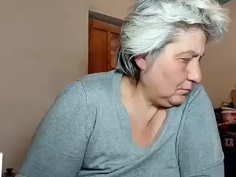 Snapshot of ExquisiteMature chatting on March 5, 10:22 am ExquisiteMature online show from March 5, 10:22 am