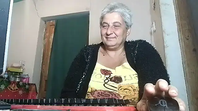 Snapshot of ExquisiteMature chatting on September 21, 8:43 pm ExquisiteMature online show from September 21, 8:43 pm