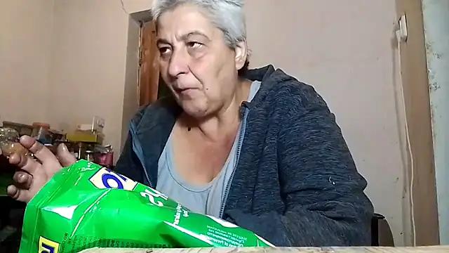 Snapshot of ExquisiteMature chatting on September 26, 9:35 am ExquisiteMature online show from September 26, 9:35 am