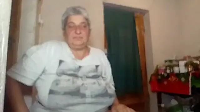 Snapshot of ExquisiteMature chatting on October 13, 10:37 am ExquisiteMature online show from October 13, 10:37 am