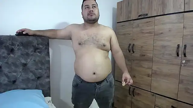 santi hothot online show from November 6, 7:15 pm