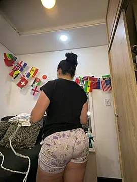 Snapshot of carolgaita chatting on July 6, 11:18 am carolgaita online show from July 6, 11:18 am