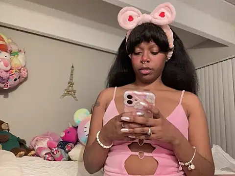 bunnypillow online show from December 12, 6:03 am