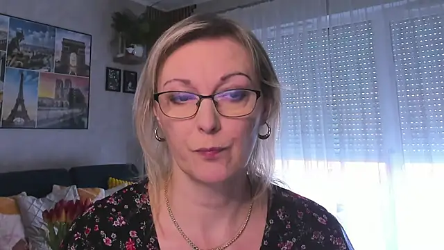 vanessa chat online show from February 19, 2:23 pm