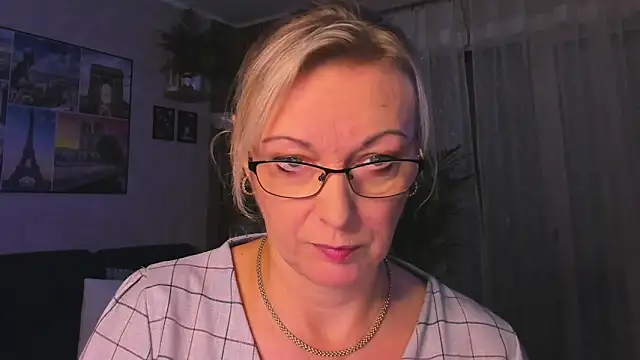 vanessa chat online show from November 13, 3:55 pm