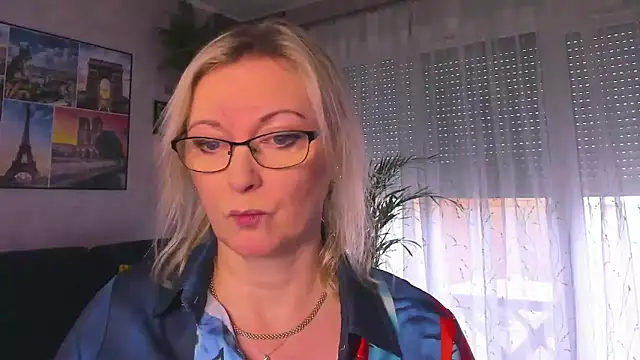 vanessa chat online show from February 10, 2:10 pm