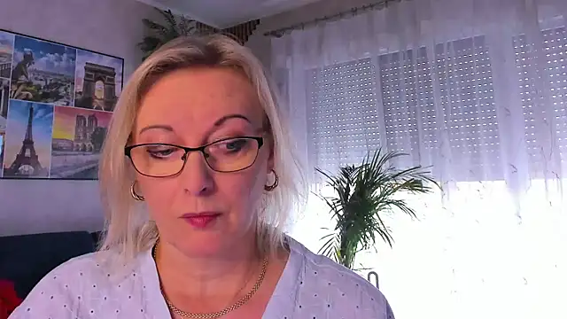 Snapshot of vanessa_chat chatting on June 1, 1:24 pm vanessa chat online show from June 1, 1:24 pm