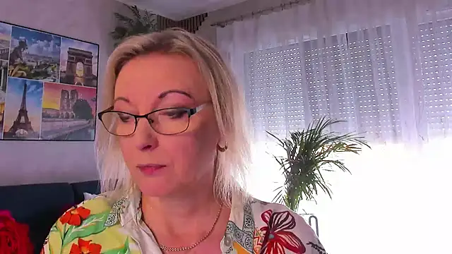 Snapshot of vanessa_chat chatting on June 2, 1:13 pm vanessa chat online show from June 2, 1:13 pm