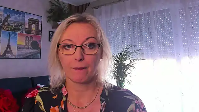 Snapshot of vanessa_chat chatting on June 23, 1:31 pm vanessa chat online show from June 23, 1:31 pm
