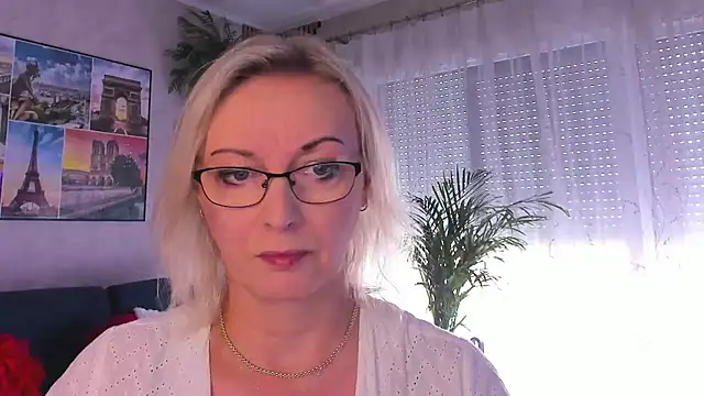 Snapshot of vanessa_chat chatting on July 2, 1:28 pm vanessa chat online show from July 2, 1:28 pm