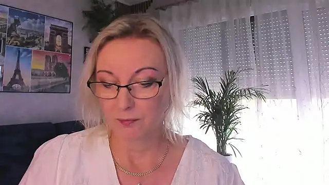 Snapshot of vanessa_chat chatting on July 12, 1:13 pm vanessa chat online show from July 12, 1:13 pm