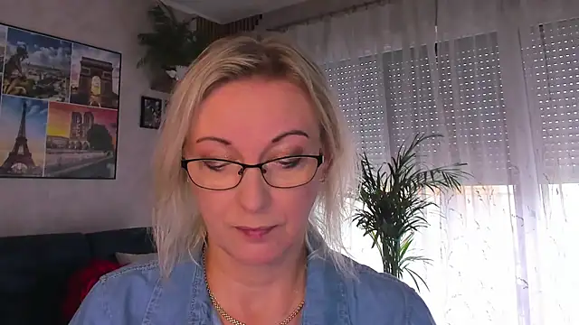 Snapshot of vanessa_chat chatting on July 15, 1:27 pm vanessa chat online show from July 15, 1:27 pm
