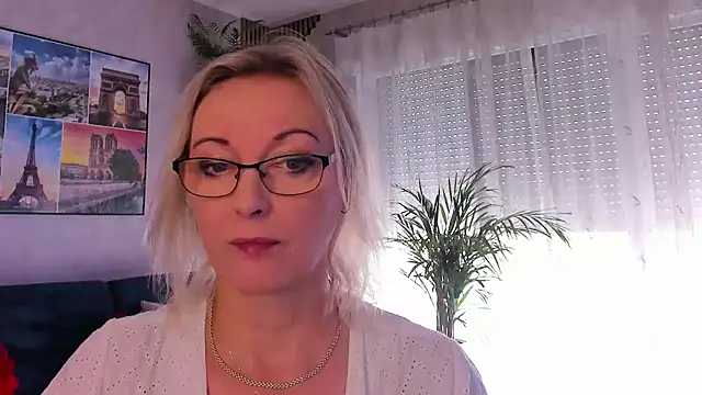 Snapshot of vanessa_chat chatting on July 22, 1:25 pm vanessa chat online show from July 22, 1:25 pm