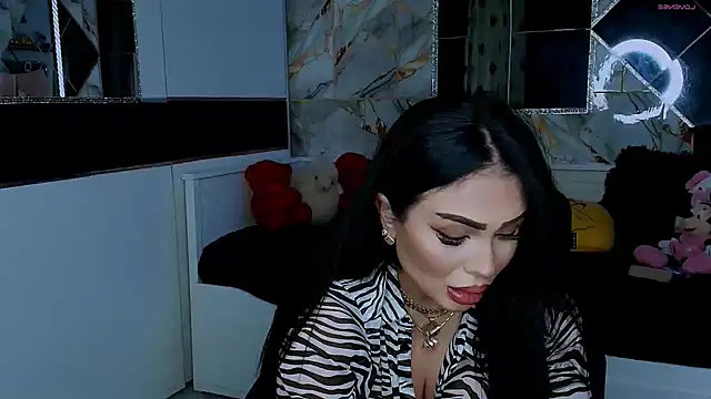 Snapshot of mistress_meryem chatting on November 25, 12:32 am mistress meryem online show from November 25, 12:32 am