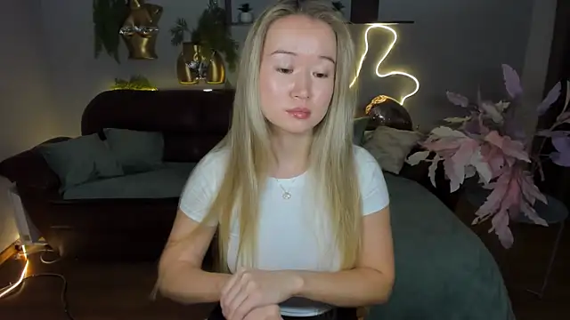 PollyOcean online show from October 24, 10:44 am