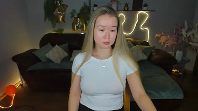 PollyOcean online show from November 17, 10:54 am