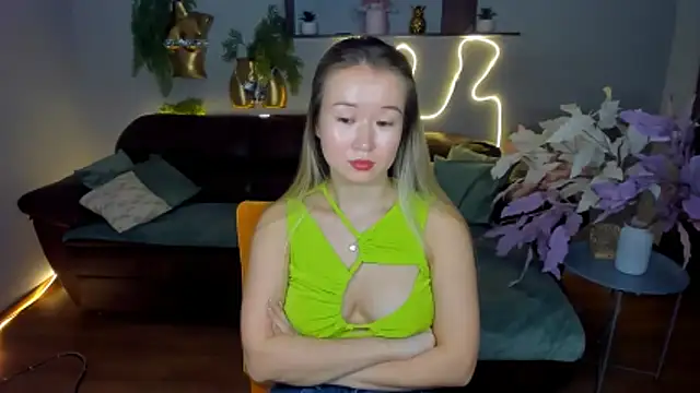 PollyOcean online show from December 4, 9:51 am