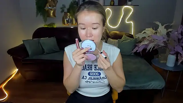 PollyOcean online show from December 5, 9:51 am