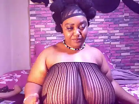 Snapshot of BustySavita chatting on April 17, 12:57 am BustySavita online show from April 17, 12:57 am