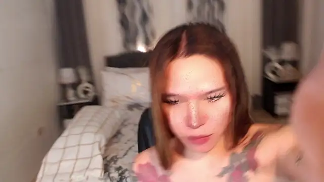 Evalyn Shemale online show from February 10, 3:54 am