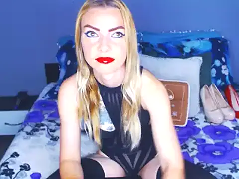 Snapshot of mira90dirty chatting on May 12, 7:05 am mira90dirty online show from May 12, 7:05 am