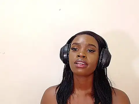 LuciousLips96 online show from March 19, 10:22 am