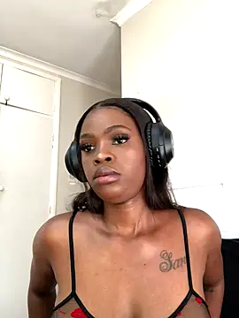 LuciousLips96 online show from September 11, 8:58 am