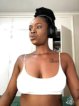 LuciousLips96 online show from October 12, 10:14 am