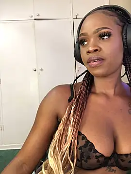 LuciousLips96 online show from October 23, 8:46 am