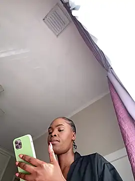 LuciousLips96 online show from June 6, 10:09 am
