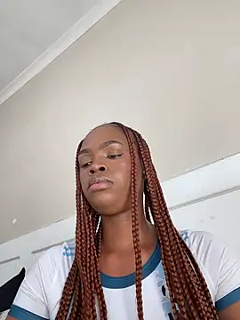 LuciousLips96 online show from June 21, 8:39 am
