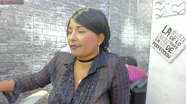 paola ih online show from June 6, 9:41 pm