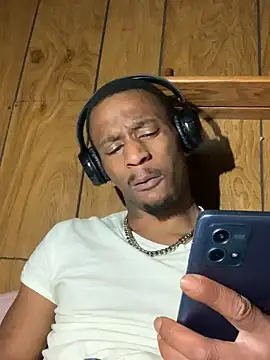 Snapshot of Tristris100 chatting on December 8, 4:57 am Tristris100 online show from December 8, 4:57 am