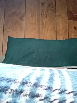 Snapshot of Tristris100 chatting on December 8, 11:08 pm Tristris100 online show from December 8, 11:08 pm