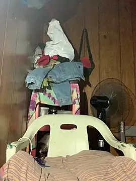 Snapshot of Tristris100 chatting on December 9, 9:26 pm Tristris100 online show from December 9, 9:26 pm