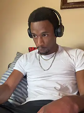 Snapshot of Tristris100 chatting on September 15, 4:40 pm Tristris100 online show from September 15, 4:40 pm