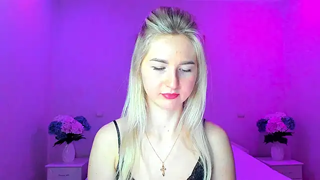 AnnaCarrera online show from December 8, 10:36 pm