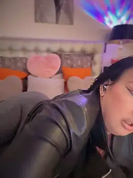 TiffanyRoxx online show from February 8, 11:46 am