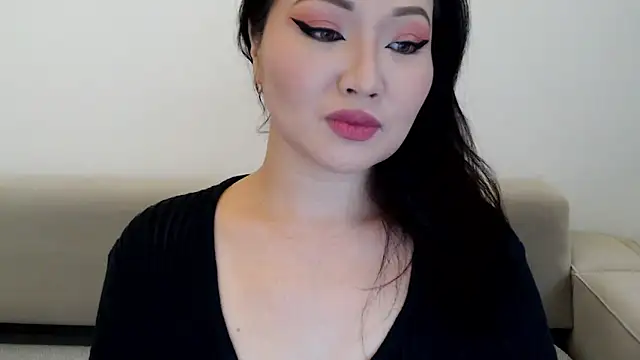 Snapshot of DanyMin chatting on November 6, 7:20 am DanyMin online show from November 6, 7:20 am