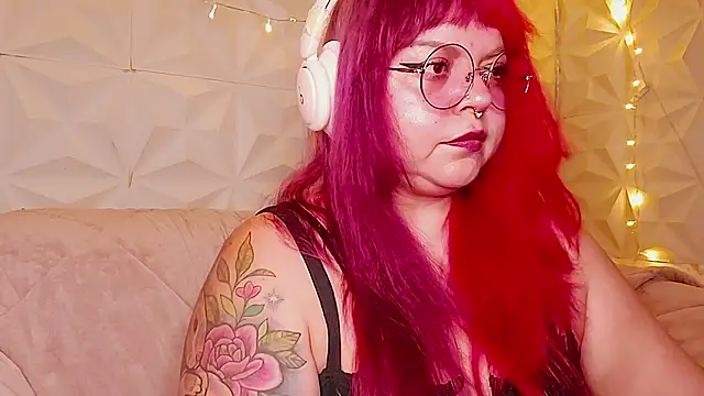 Snapshot of Satyn_doll chatting on July 15, 11:54 pm Satyn doll online show from July 15, 11:54 pm