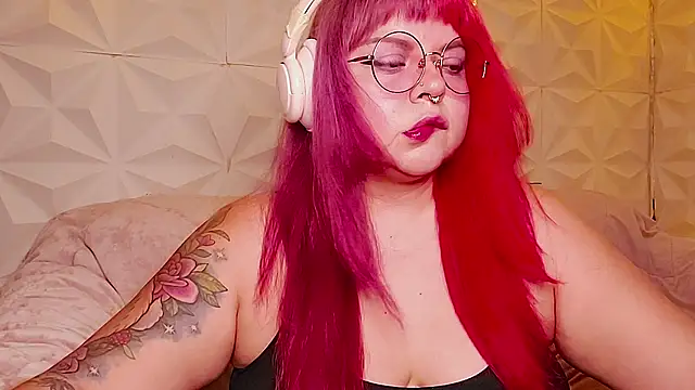 Snapshot of Satyn_doll chatting on July 17, 11:20 pm Satyn doll online show from July 17, 11:20 pm