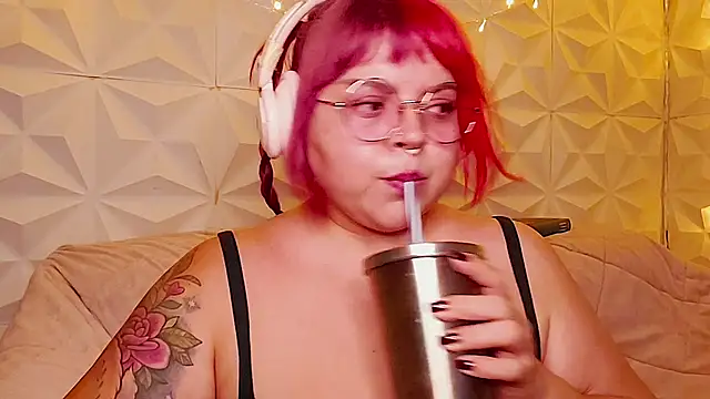 Snapshot of Satyn_doll chatting on July 21, 12:02 am Satyn doll online show from July 21, 12:02 am