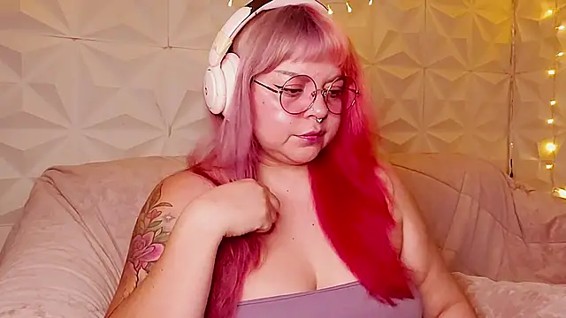 Snapshot of Satyn_doll chatting on July 22, 11:29 pm Satyn doll online show from July 22, 11:29 pm
