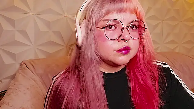 Snapshot of Satyn_doll chatting on July 26, 11:00 pm Satyn doll online show from July 26, 11:00 pm