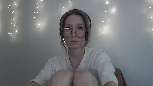 Snapshot of _Hanna_Moon_ chatting on November 28, 11:46 am Hanna Moon online show from November 28, 11:46 am