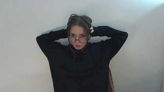  Hanna Moon  online show from December 19, 12:12 pm