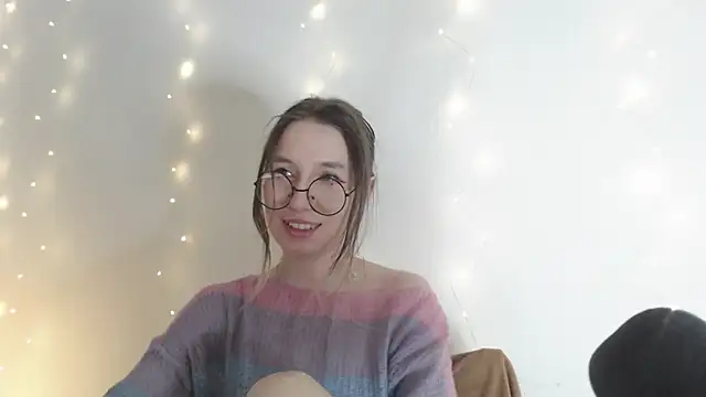  Hanna Moon  online show from January 14, 9:59 am