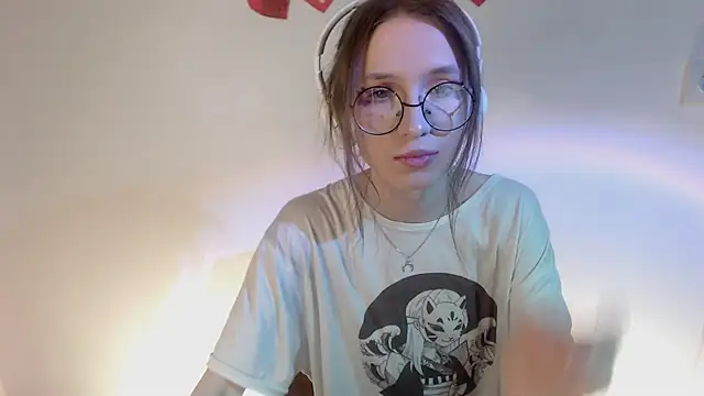  Hanna Moon  online show from April 27, 5:22 pm